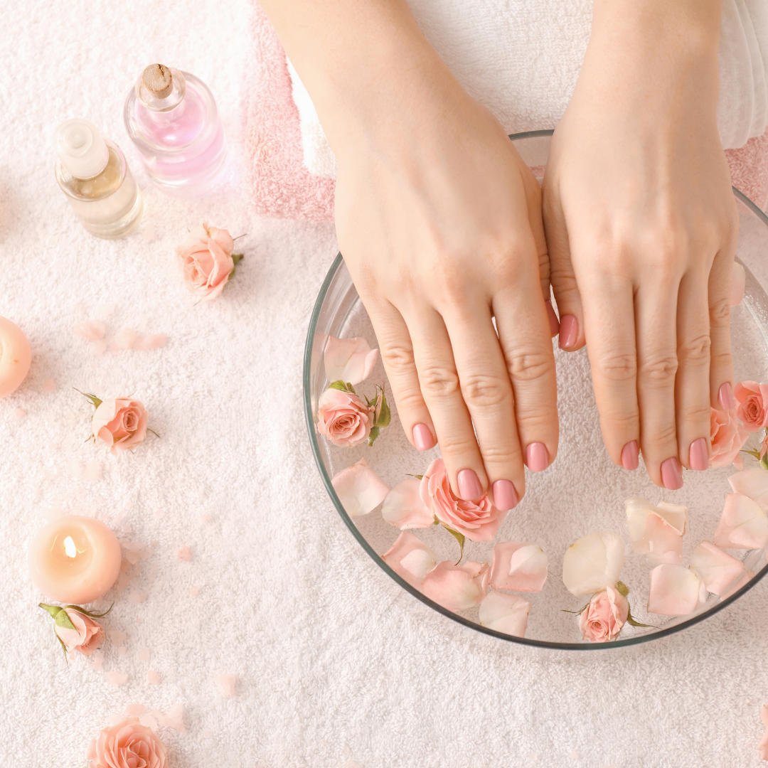 Manicure spa con esmalte